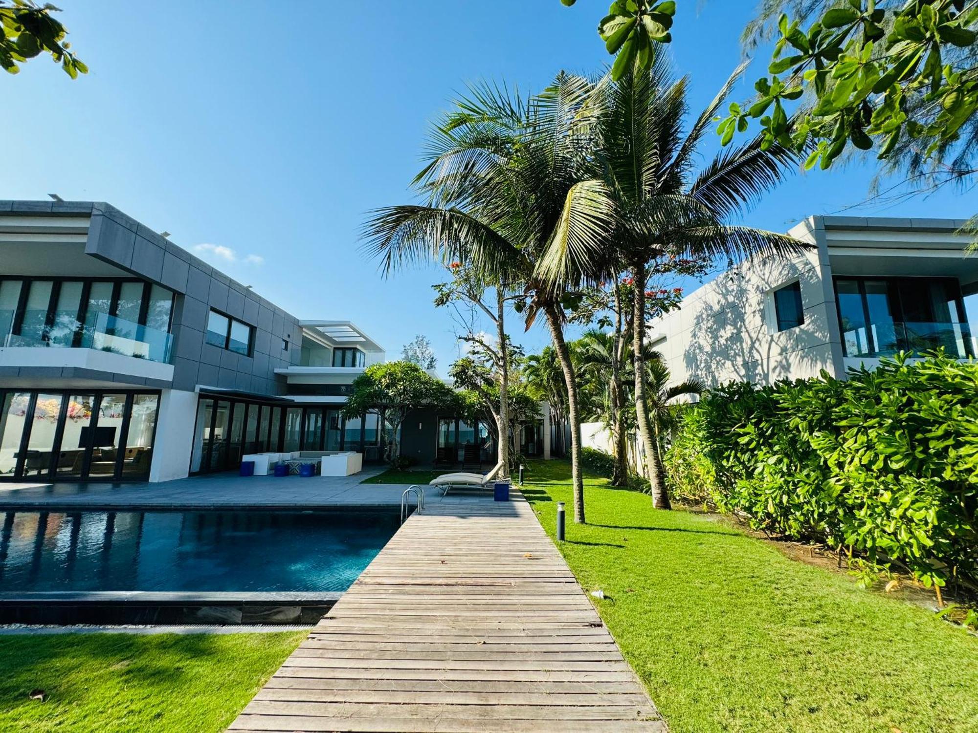 Premium Beachfront Villa 5 Bedrooms 1000M2 Sanctuary Ho Tram Resort Ll Bbq エクステリア 写真